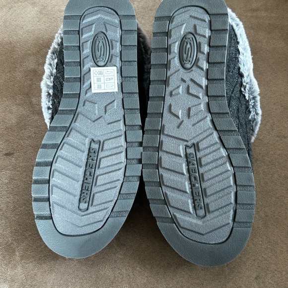 Skechers Women's Keepsakes-Ice Angel cable knit Slipper - Picture 2 of 3